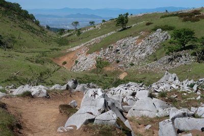 ⛰️ 산기슭 산(하야마)